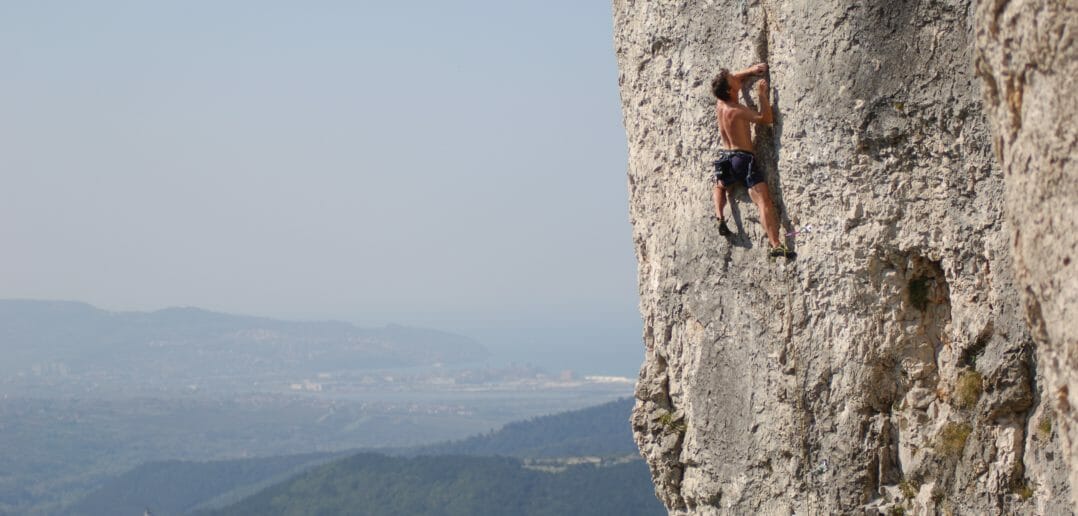 Endurance Hangboard Routine for any Training Board — Uphill Athlete