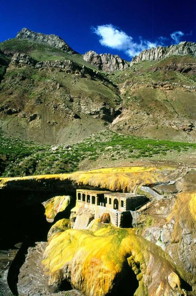 Puente del Inca, close to the trailhead.