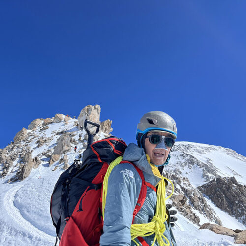 Mori-San below the spire of Washburn’s Thumb, an iconic landmark at ~16,000 feet. “I could see Mori-San’s custom-made nose guard, which I kind of make fun of all the time,” jokes Ishidera.